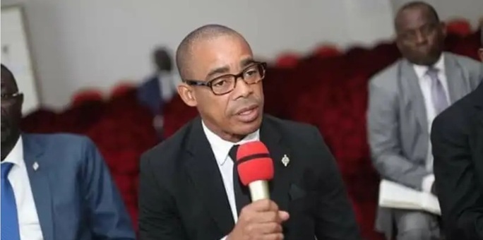 , le ministre de la Communication et des Médias, Germain Bihadjow,